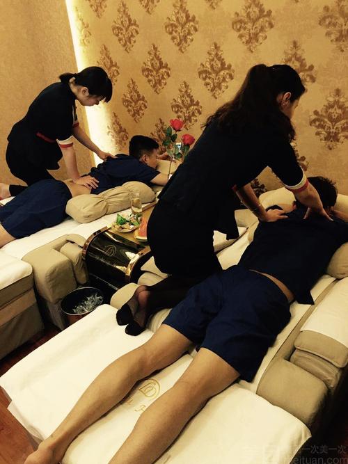 同事带我去青岛中式足道养生会所，热情手法也很到位，很满意