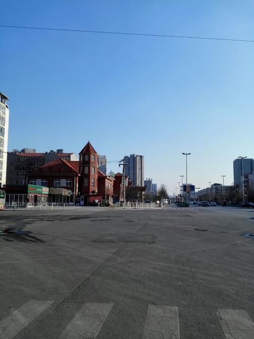 鲁山道洗浴？鲁山道地铁站？